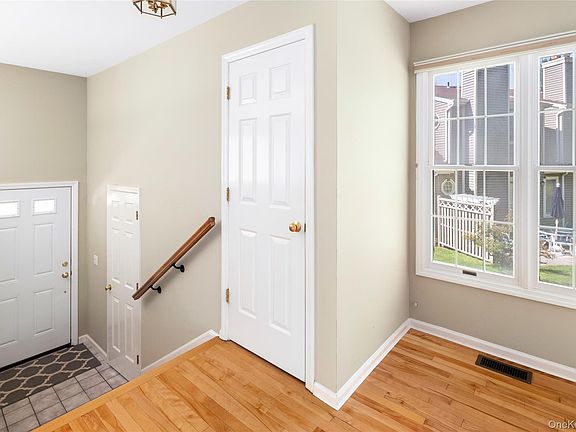 3rd image of 1804 Regent Drive