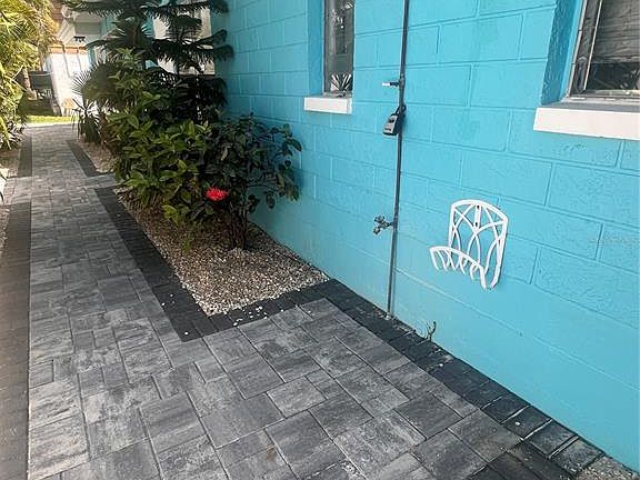 3rd image of 40 82nd Ave S #1