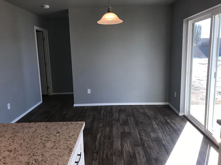 1518 S Roberta St — Photo 6