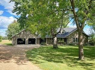 8850 Island View Rd, Waconia, MN 55387