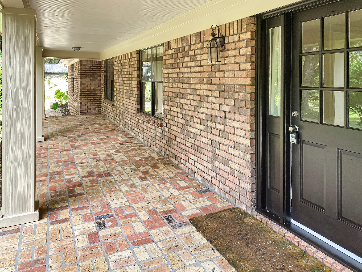 Available Now! 5 Bed / 2.5 Bath In Fairhope! — Photo 4
