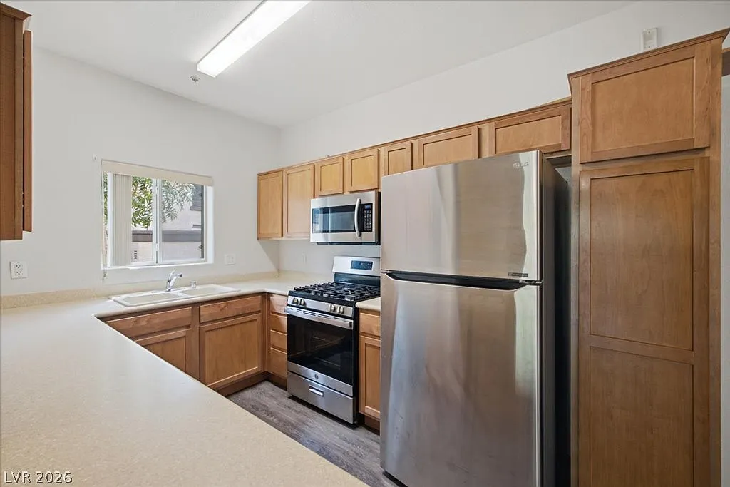 2 bed, 2.0 bath, 966 sqft, $1,450 — Photo 4