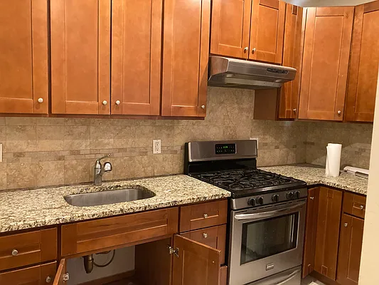 Rented by NCR Real Estate | media 18