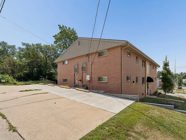 4620 Wakeley St #4 — Photo 10