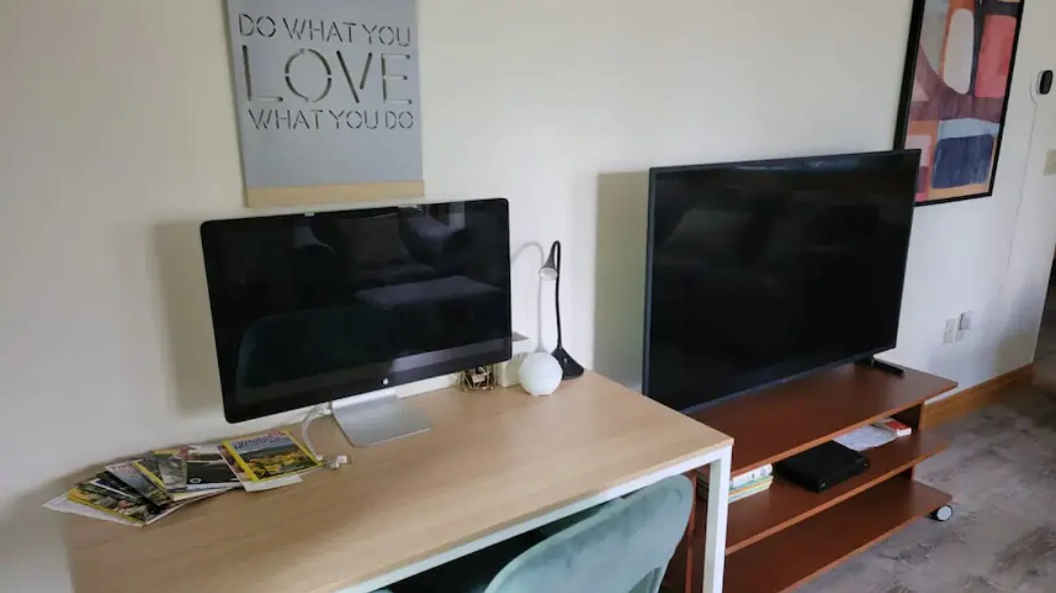 3 bed, 2.0 bath, $7,203 — Photo 2