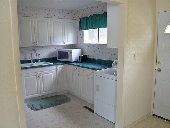 5th image of 1234 Byron Dr