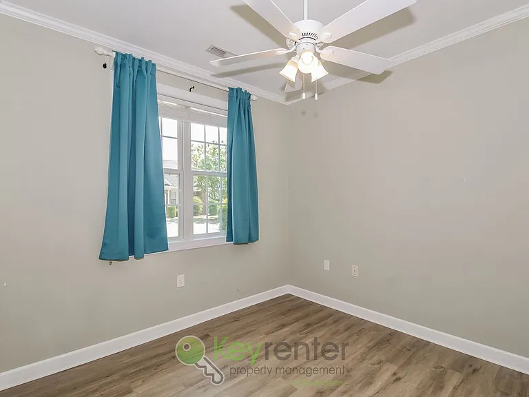 5006 Carleton Dr #135 — Photo 13