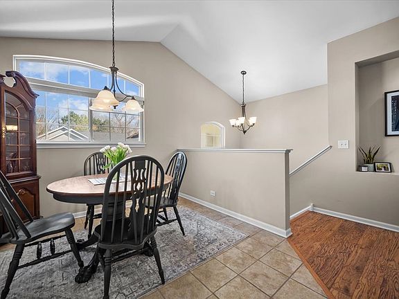 4th image of 1305 Spencer Ln #1305