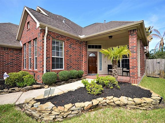 2nd image of 2639 Canyon Falls Dr