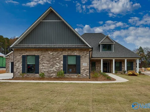 215 Lyndon Cove Rd, Huntsville, AL 35811