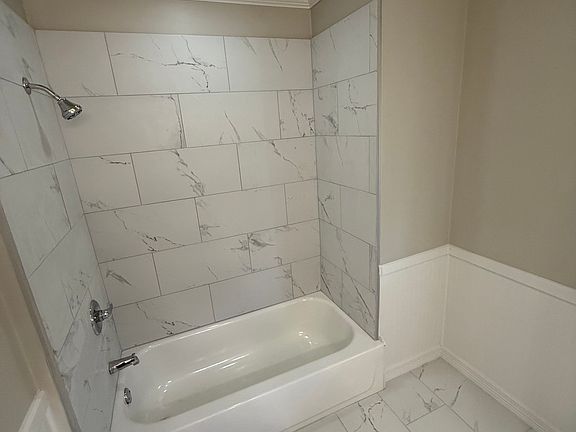 4th image of 4558 E 38th Pl
