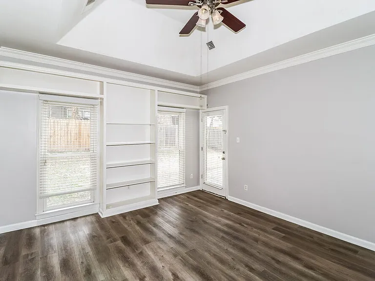 1153 Hunters Green Cir S — Photo 12