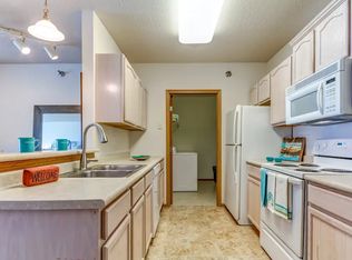 West Willowwood Apartments, Fargo, ND 58103