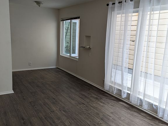 3rd image of 424 44th Ave #2