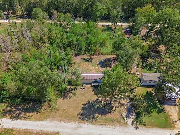 2nd image of 290 Wisteria Dr