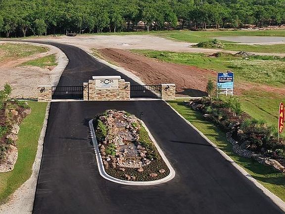 2nd image of 320 Kenyon Ct Lot 176