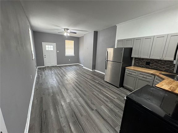 4th image of 1219-21 S Clark St