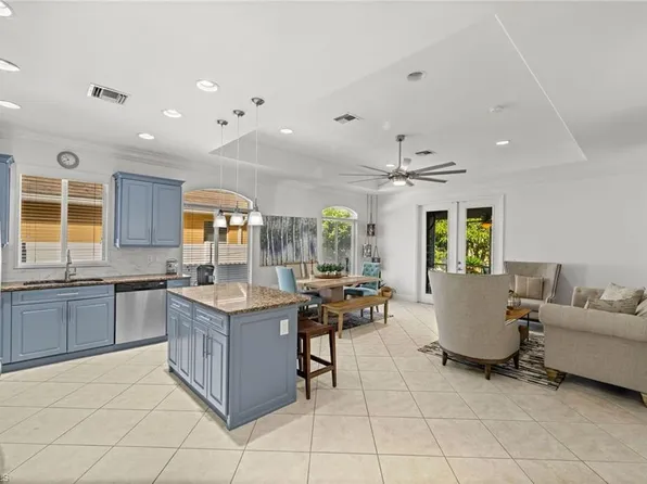 837 103rd AVE N, NAPLES, FL 34108