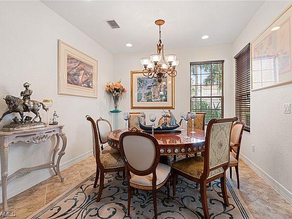 5th image of 11183 Sparkleberry Dr