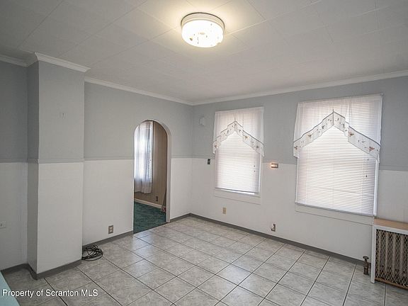 3rd image of 849 Throop St