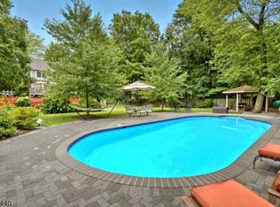 57 Old Colony Rd, Bernardsville, NJ 07924