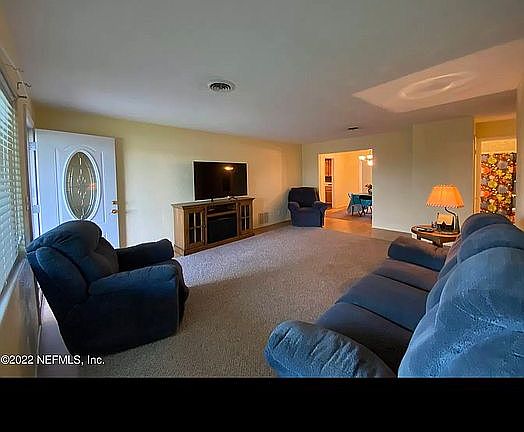 4th image of 19 Oakview Cir