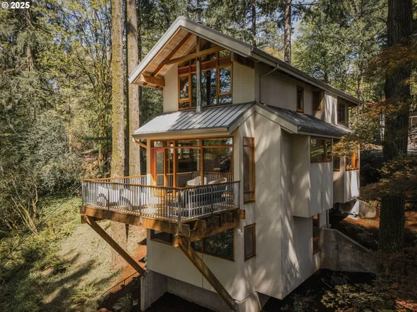 5312 SW Burton Dr, Portland, OR 97221