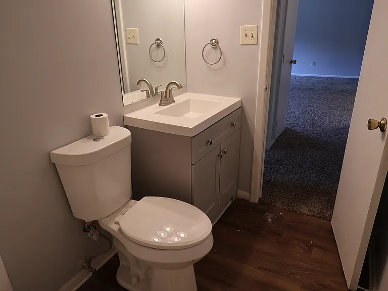 205 Long St #2 — Photo 10
