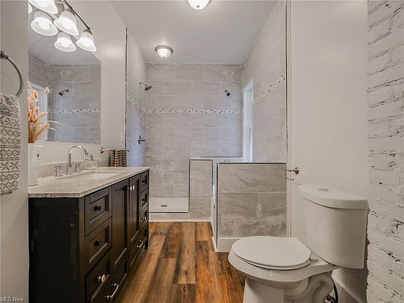 4th image of 4015 Whitman Ave #2