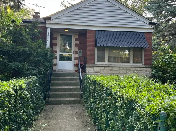 7030 N Ionia Ave, Chicago, IL 60646
