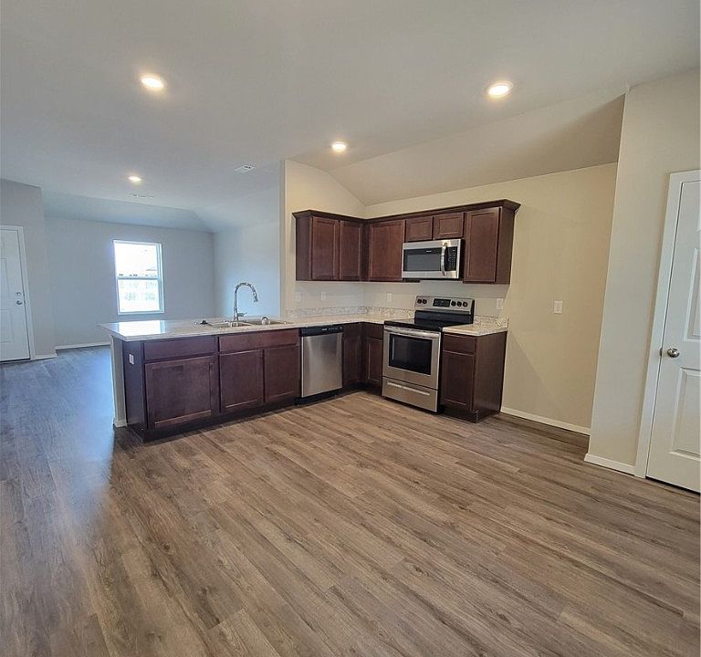 3609 S 3rd St, Rogers, AR 72758 | Zillow