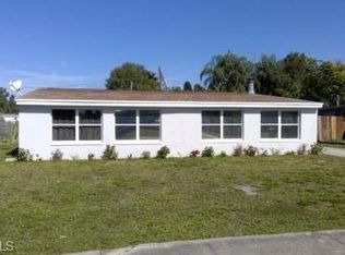 942 Hyacinth St, North Fort Myers, FL 33903