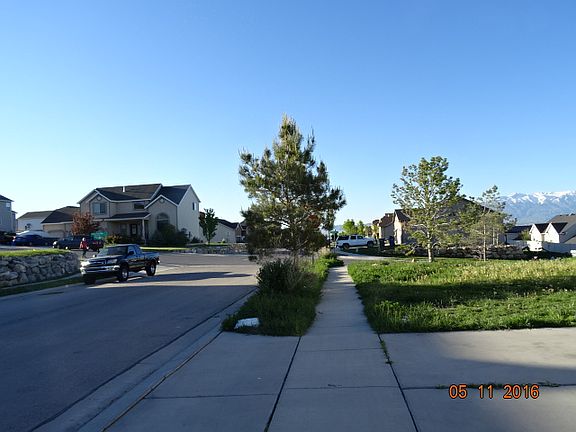 3rd image of 4014 S Lake Vista Dr