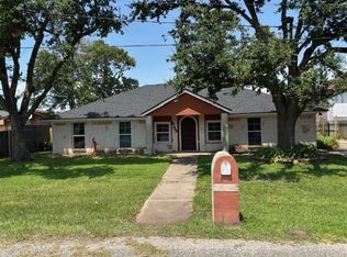 845 Redwing St, Bridge City, TX 77611