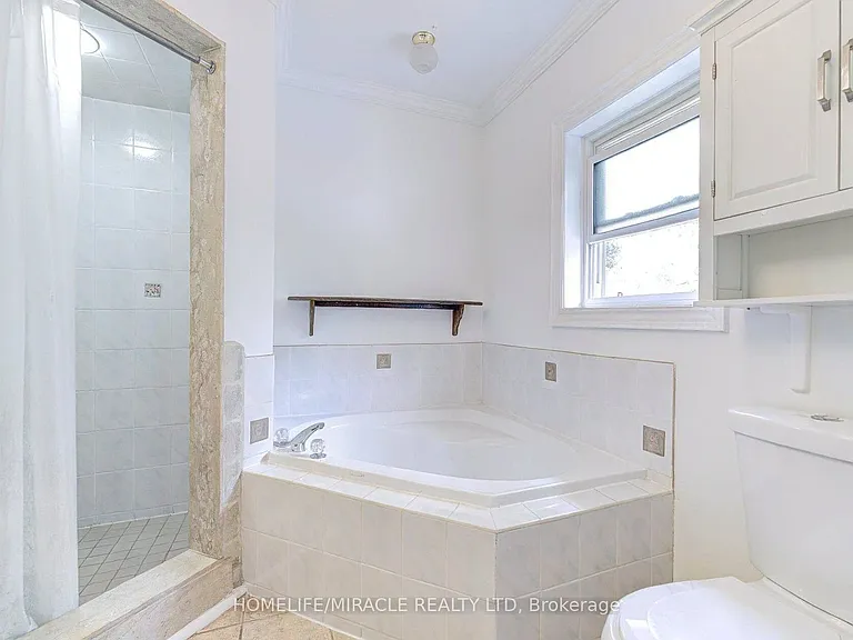 45 Sunley Cres — Photo 15