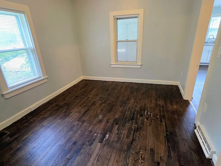 1706 Tilden Ave — Photo 4