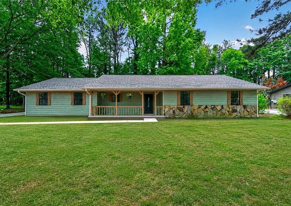 1st image of 1903 Old Concord Dr SE