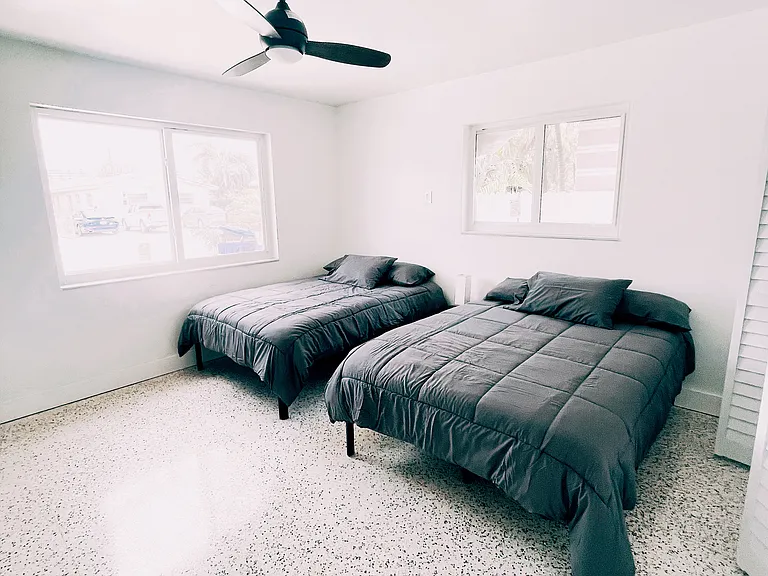 3574 SW 25th Ter #1 — Photo 3