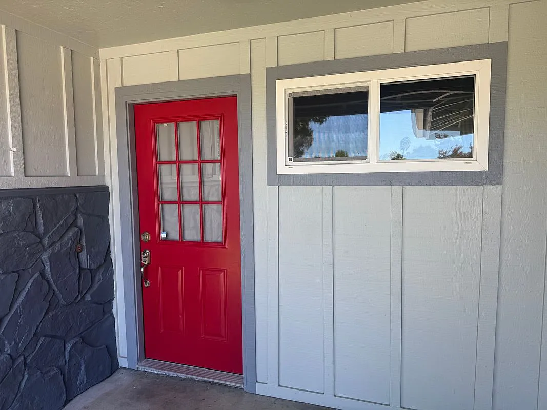 3 bed, 2.0 bath, 1257 sqft, $3,795 — Photo 2