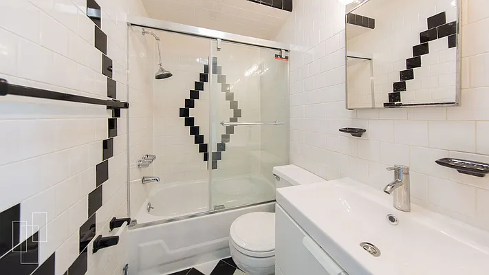 Rented by Garfield Realty  | media 32