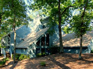5948 Lakemont Dr, Roanoke, VA 24018