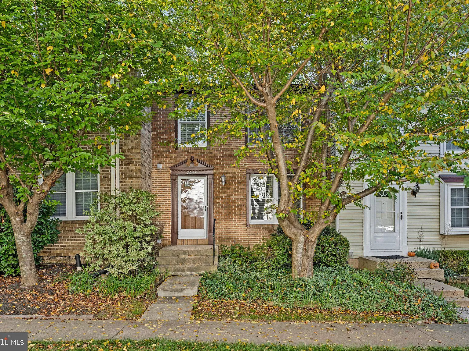 2 bed, 4.0 bath, 1820 sqft, $3,050 — Photo 1