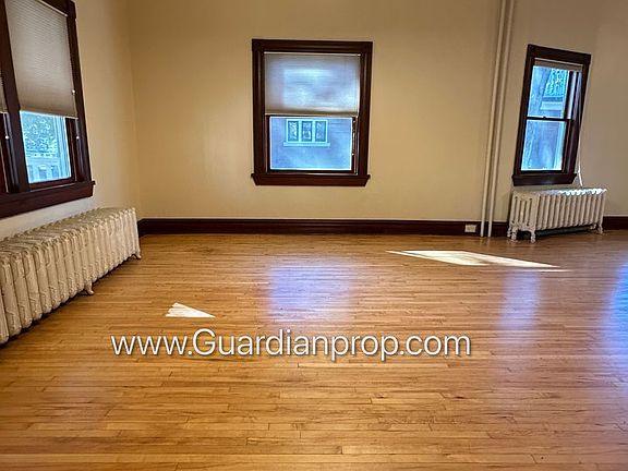 3rd image of 2414 Girard Ave S #1