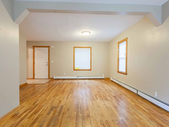 4th image of 2935 Sheridan Ave N