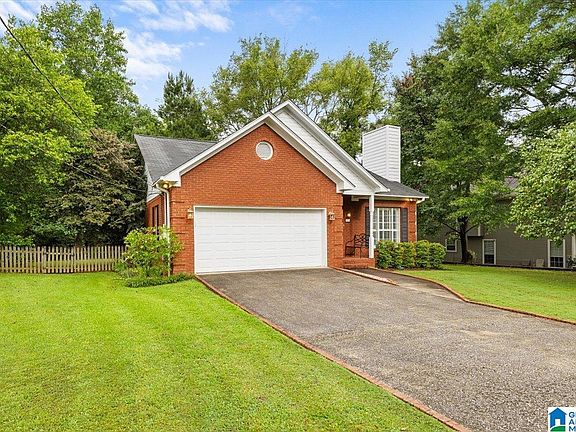 3rd image of 4024 Christopher Dr