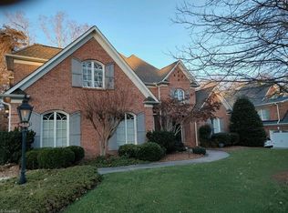802 Northern Shores Ln, Greensboro, NC 27455