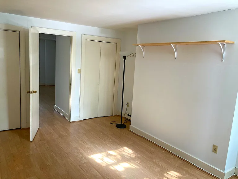 60 Philip St #BASEMENT — Photo 2
