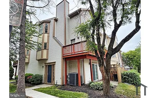 4100 Hunters Hill Cir #4100 Photo 1