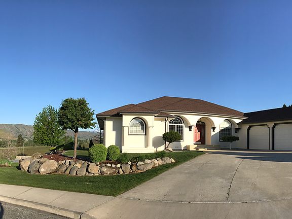 2nd image of 1800 Warm Springs Dr
