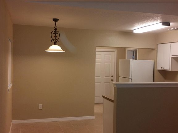 4th image of 499 Garden Dr N